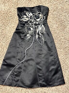 Strapless White House Black Market Black Floral Appliqué Beaded Evening Dress